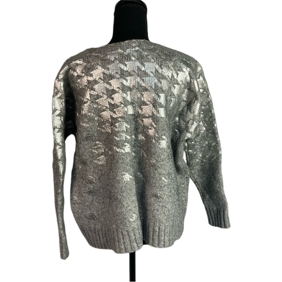 Lord & Taylor Silver & Grey Sweater - Picture 3 of 8